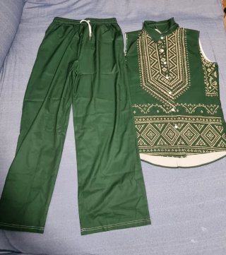 Conjunto de Pantalón y Blusa Verde