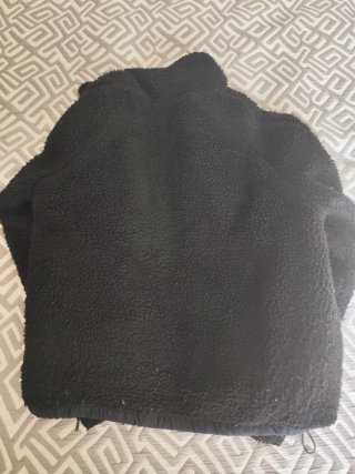 Chaqueta de borreguito negra