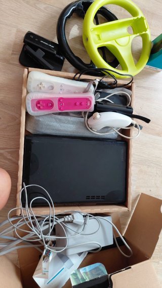 Lote Nintendo Wii U con accesorios y juegos