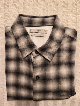 Camisa manga larga de hombre marca Mango