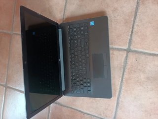 Portátil HP 15-da0xxx