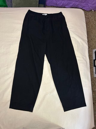 Pantalón Negro Pull&Bear