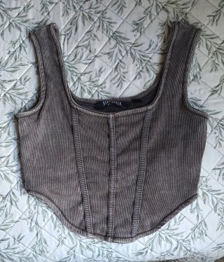 Top estilo corsé Disturbia