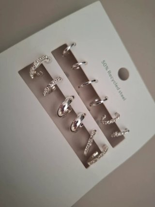 Set di 9 orecchini a cerchio