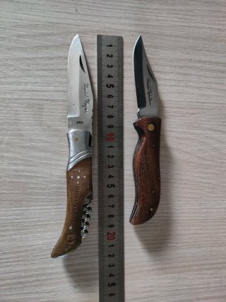 Set di 2 coltellini da collezione