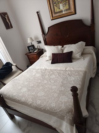 Cama de 135x190 cm con somier incluido