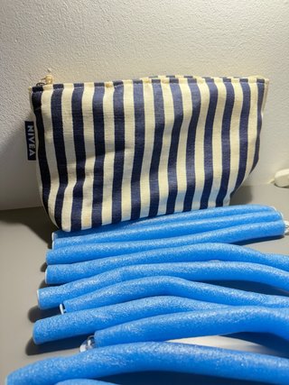 Rulos de pelo y neceser Nivea