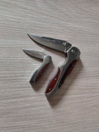 Set di 2 coltellini chiudibili