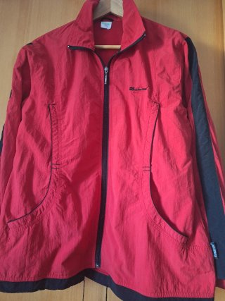 Chaqueta Deportiva Roja y Negra Talla XXL