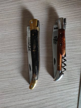 Set di 2 coltelli da collezione Laguiole