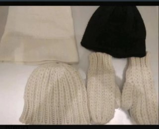 Lote de gorros y manoplas
