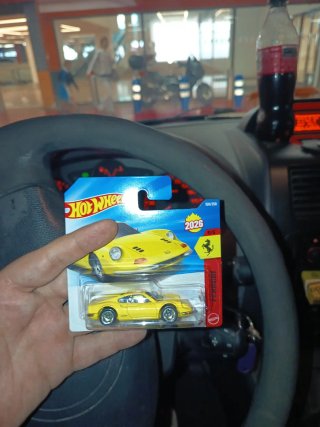 Hot Wheels Ferrari dino 206 gt