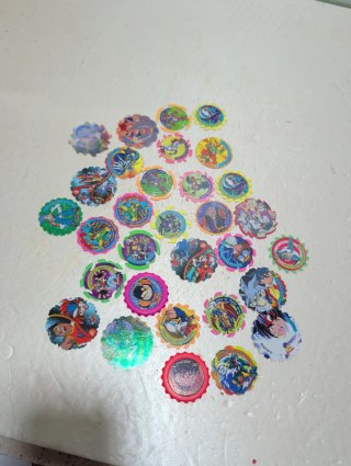 Lote de Tazos Beyblade y Dragon Ball