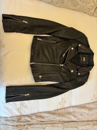 Cazadora Biker Zara de Cuero Negra