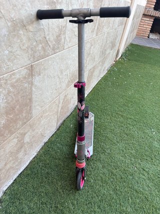 Monopatín con manillar