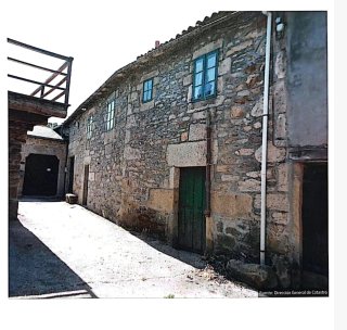 Casa de piedra rústica