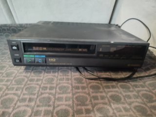 Reproductor y Grabador VHS Roadstar
