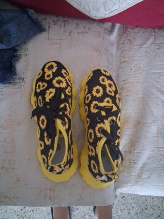 Zapatillas con estampado de girasoles Talla 39