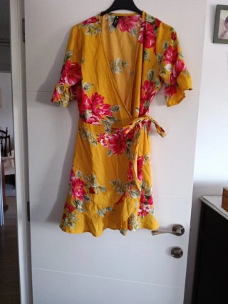 Vestido Cruzado Floral Amarillo Talla 36