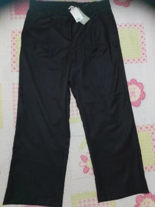 Pantalón Negro Talla 50, nuevo con etiqueta de H&M