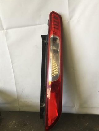 4m5113404a piloto trasero derecho ford focus 53543