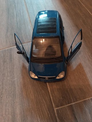 Coche de Colección Mercedes Azul