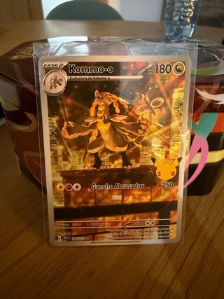 Carta Pokémon Kommo-o 143/128