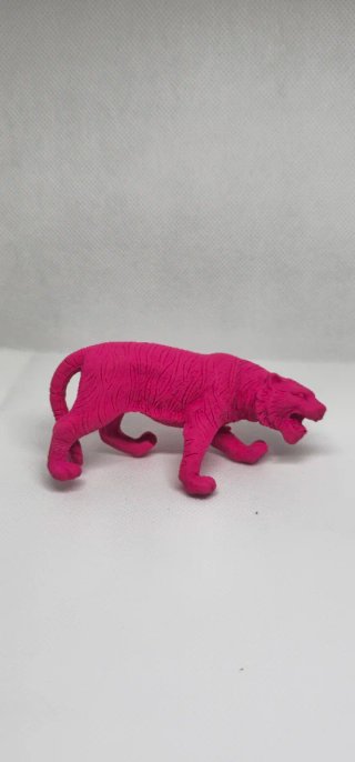 Figura de Tigre Color Fucsia