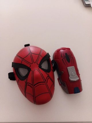 Máscara y Lanzatelarañas de Spiderman