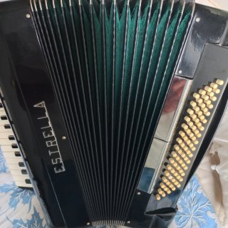 Fisarmonica Estrella 80 Bassi