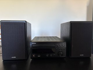 Minicadena Denon D-M37 con Altavoces/Monitores