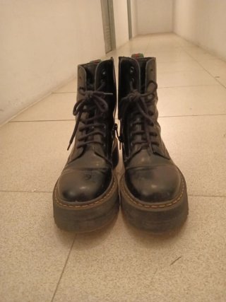 Botas Negras Estilo Militar