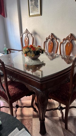 Mesa de Comedor de Madera Maciza