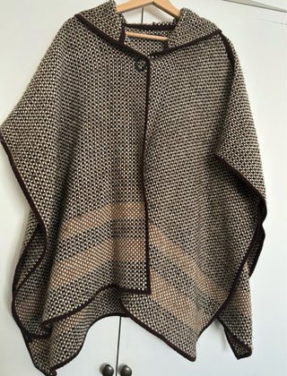 Poncho de Punto Estampado