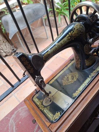 Máquina de coser antigua Singer