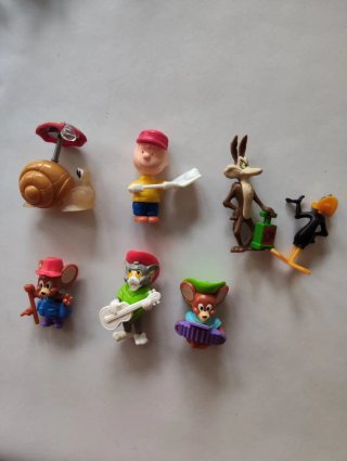Set di 6 Figure di Uova Kinder