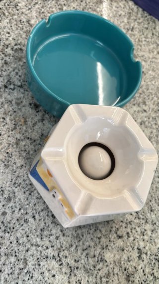 Set de 2 Ceniceros nuevos