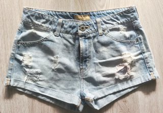 Pantalón corto vaquero Guess