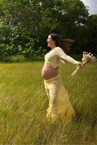 Conjunto Maternidad Top y Falda Amarillo