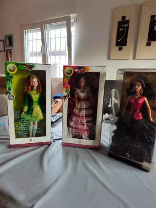 Set de 3 Muñecas Barbie Dolls of the World