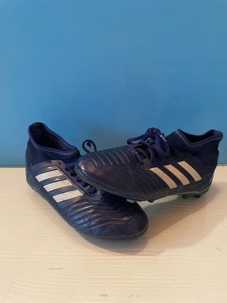 Botas de fútbol Adidas azul marino predator
