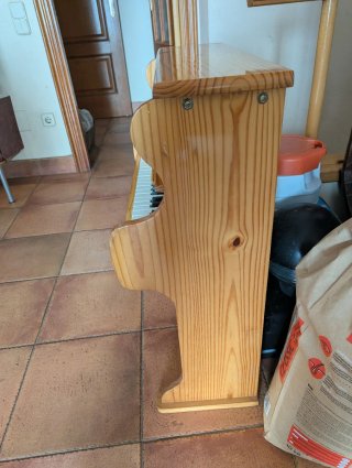 Piano Infantil de Madera