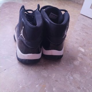 Botines Jordan Negros Talla 41