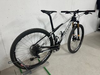 Bicicleta de Montaña Olympia Carbono