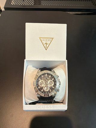 Reloj Guess Plateado y Negro