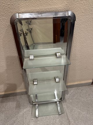 Estante de baño con espejo