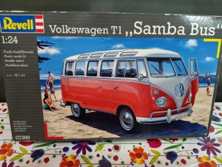 Maqueta Revell Volkswagen T1 Samba Bus 1:24