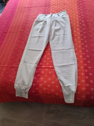 Pantalones Beige Estilo Casual