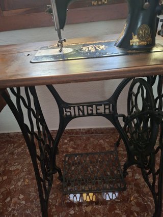 Máquina de coser antigua Singer