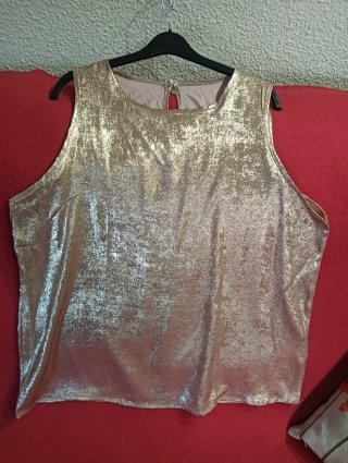 Camisa de fiesta dorada